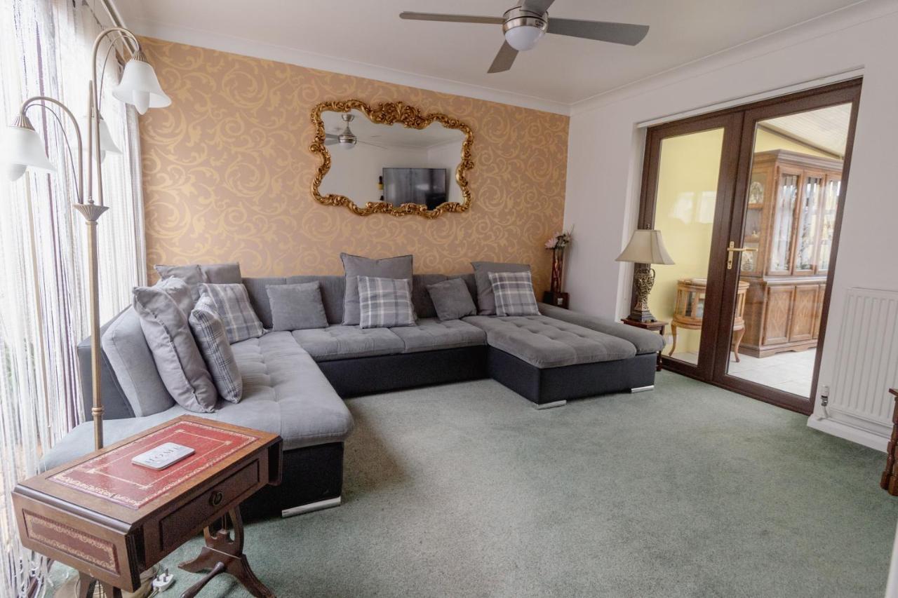 Palm Bay'S Luxury Bungalow - Self Check In & Parking Villa Margate Luaran gambar